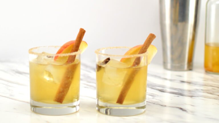 apple cinnamon mocktail